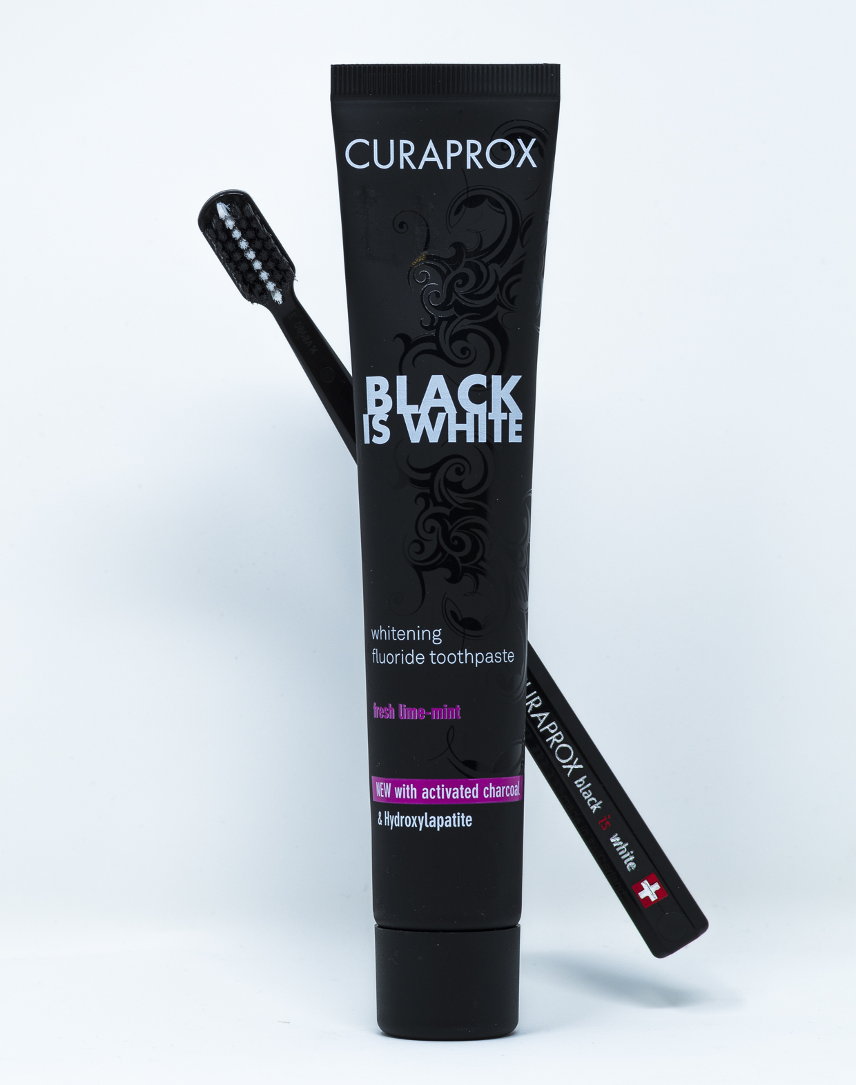 Curaprox Dentifricio Black is White - 90 ml + 1 Spazzolino Manuale