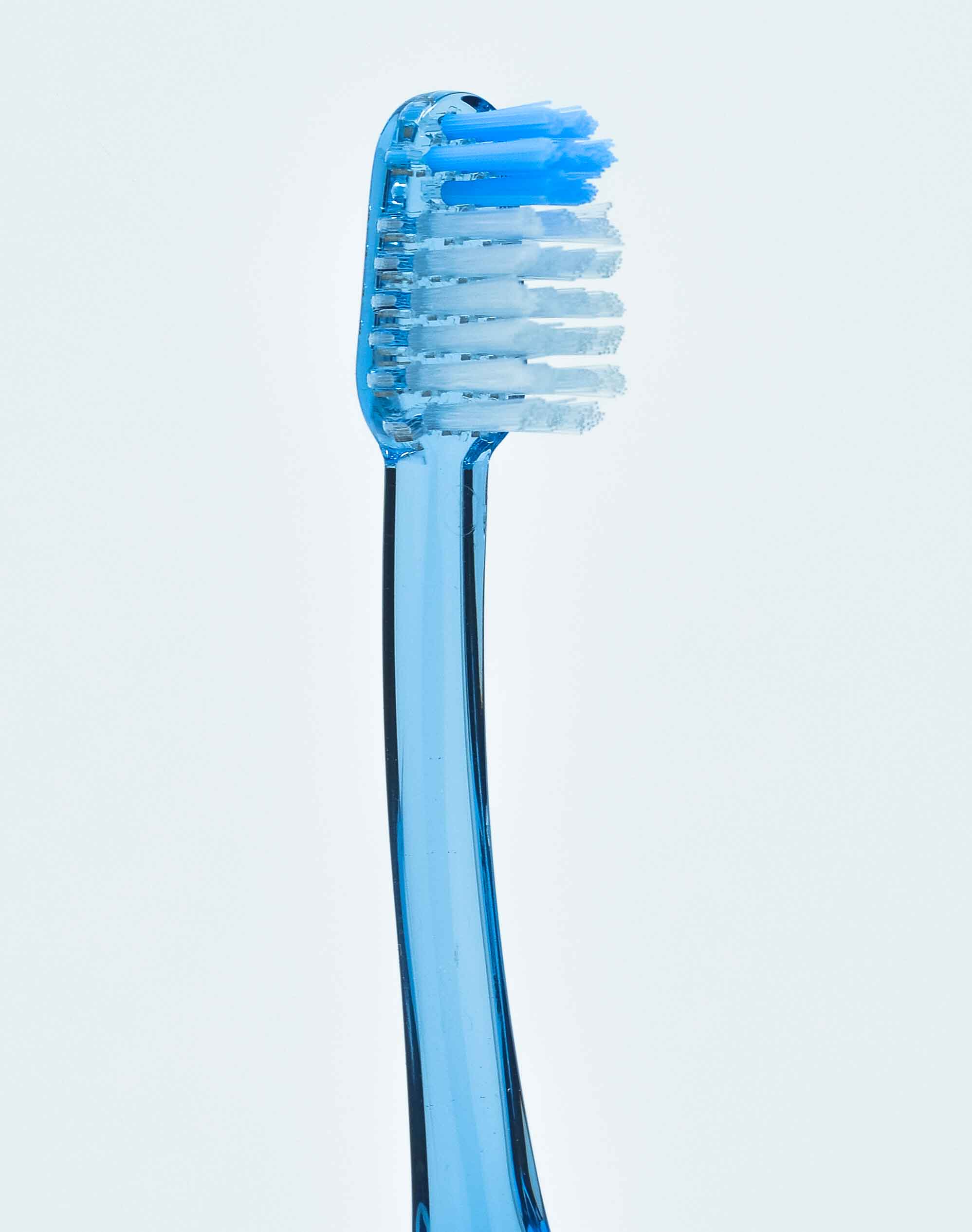 Dentaid Spazzolino Vitis Medium Access + Vitis Dentifricio Gingival 15 ml - Vari Colori