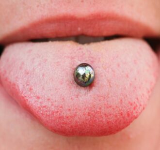 I piercing orali: attenzione ai pericoli per la tua bocca