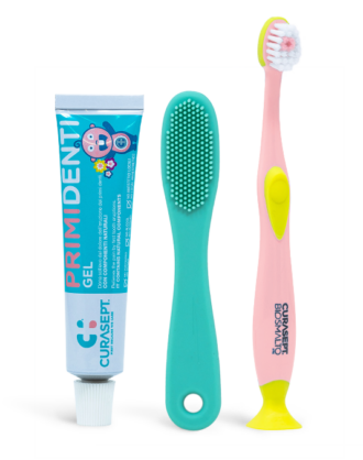 Curasept Kit Primi Denti + Spazzolino Baby IN OMAGGIO - Rosa