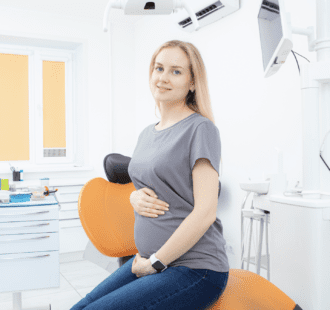 Cure dal dentista in gravidanza: domande e risposte